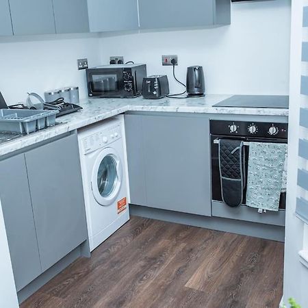 Aylesbury Apartment 1 With Free Parking Exterior foto